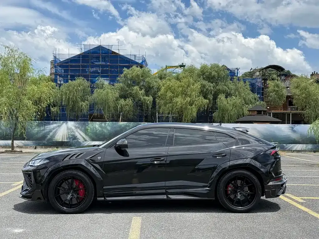 Lamborghini Urus — фото 8