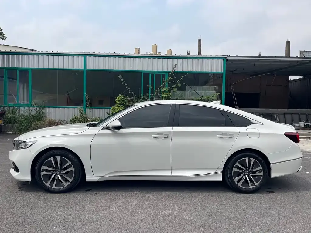 Honda Accord — фото 3