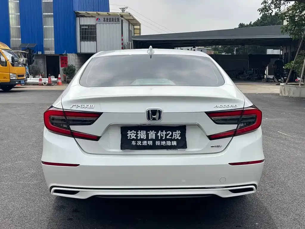 Honda Accord — фото 4