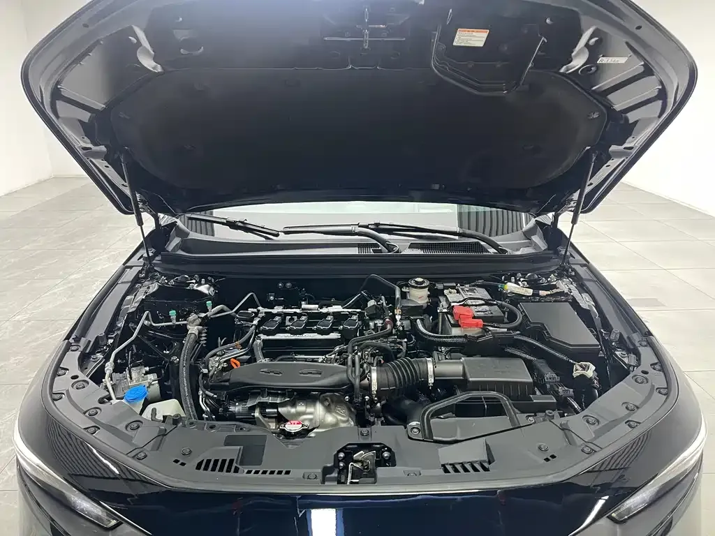Honda Accord — фото 10