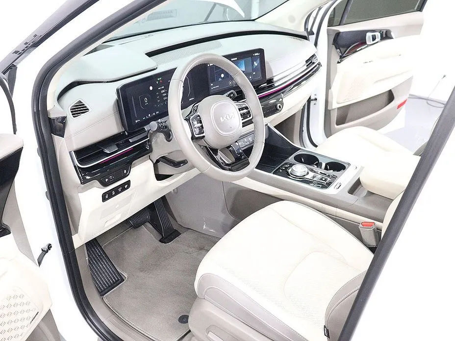 Kia Carnival — фото 10