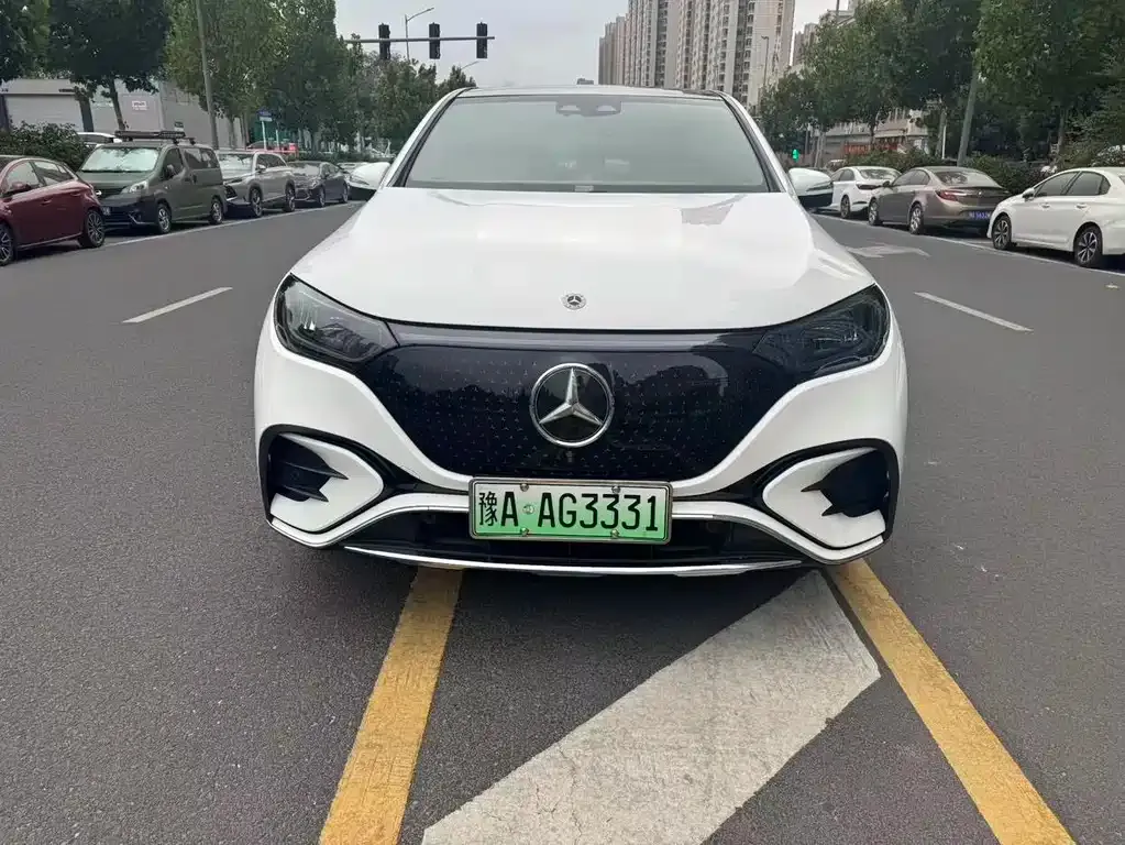 Mercedes-Benz EQE SUV 2023 из CN, фото 3