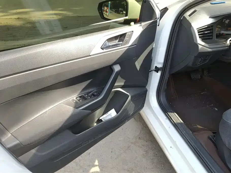 Volkswagen Polo 2024 из CN, фото 7