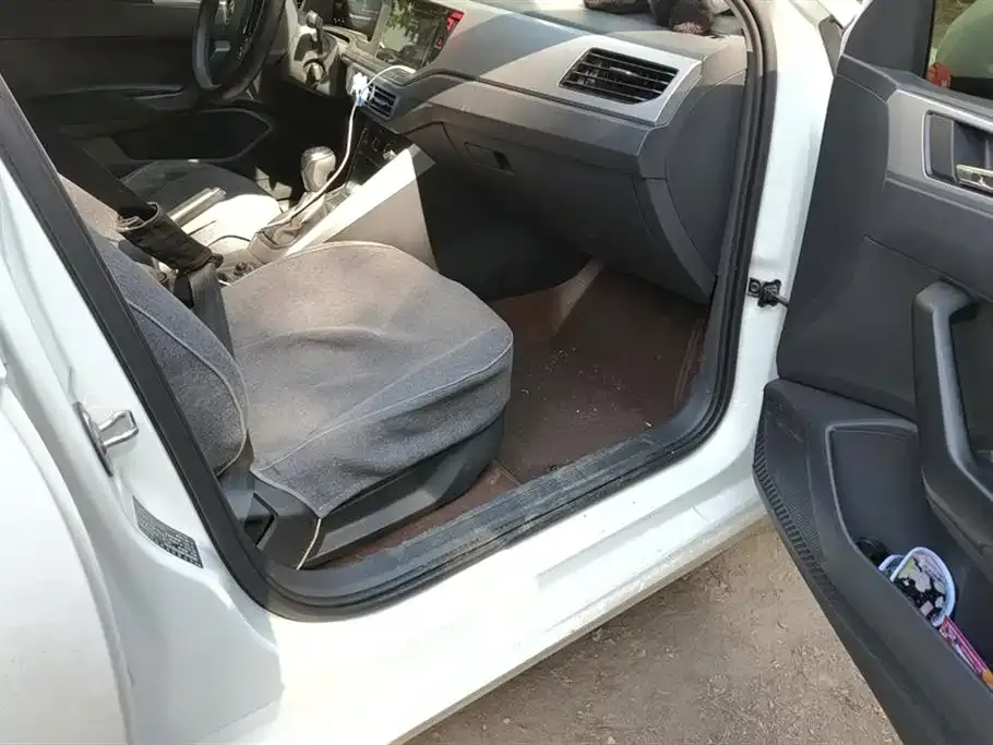 Volkswagen Polo 2024 из CN, фото 8