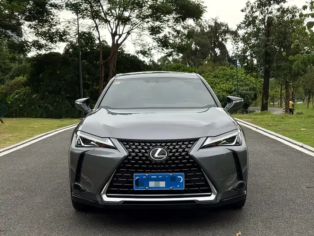 Lexus UX — фото 7