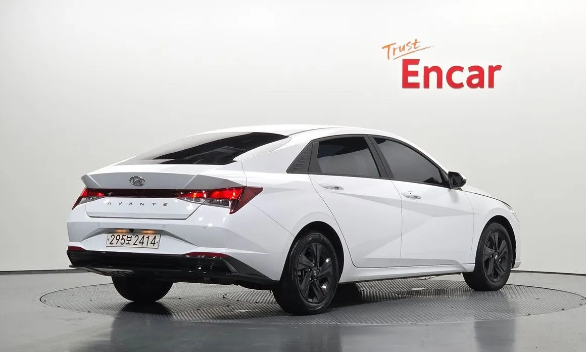 Hyundai AVANTE — фото 2