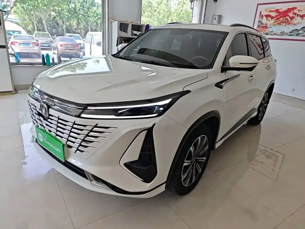 Changan CS75PLUS — фото 1