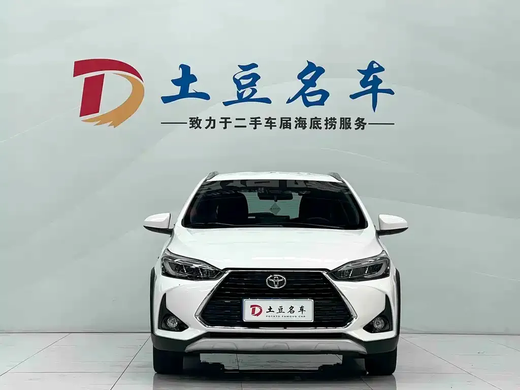Toyota Yaris L — фото 5