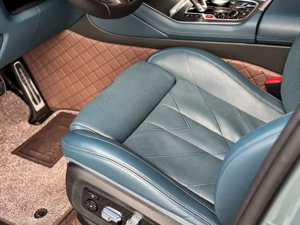 BMW XM — фото 6