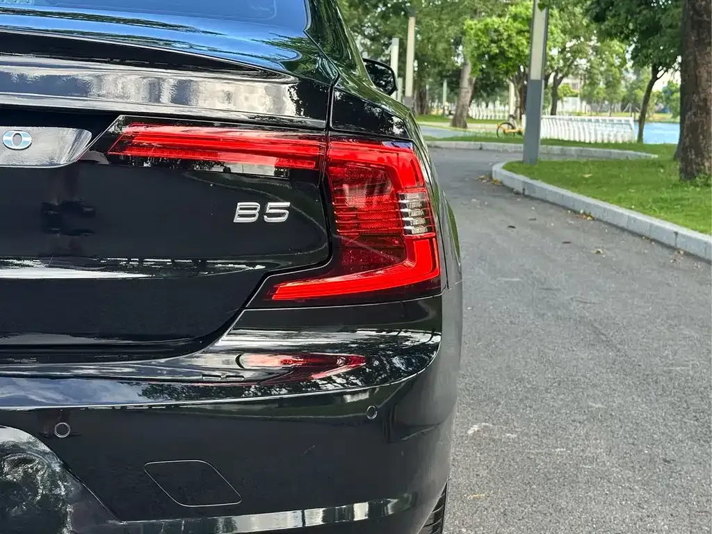 Volvo S90 — фото 4