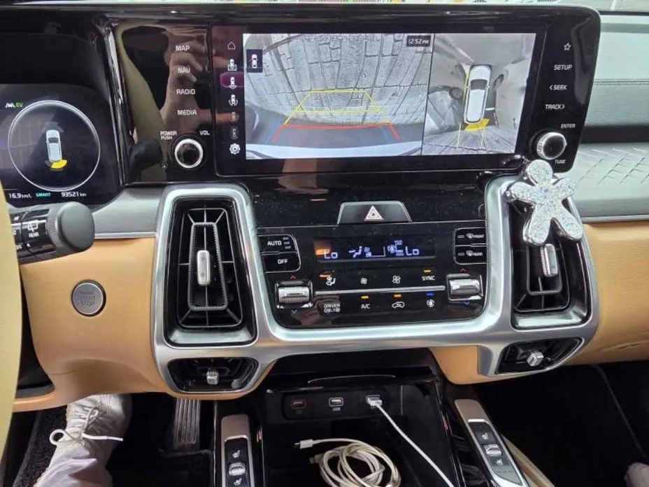 Kia Sorento — фото 9