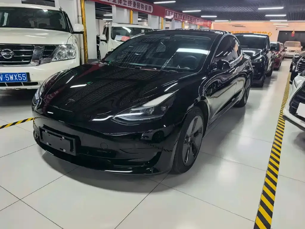 Tesla Model 3 — фото 2
