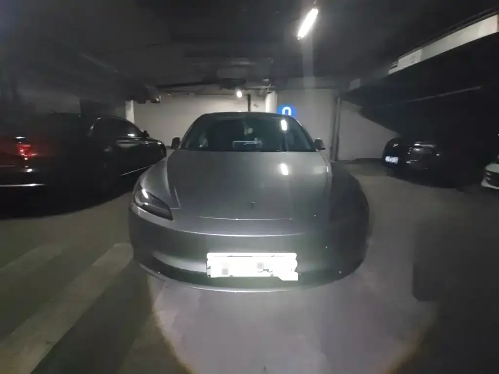 Tesla Model 3 — фото 6