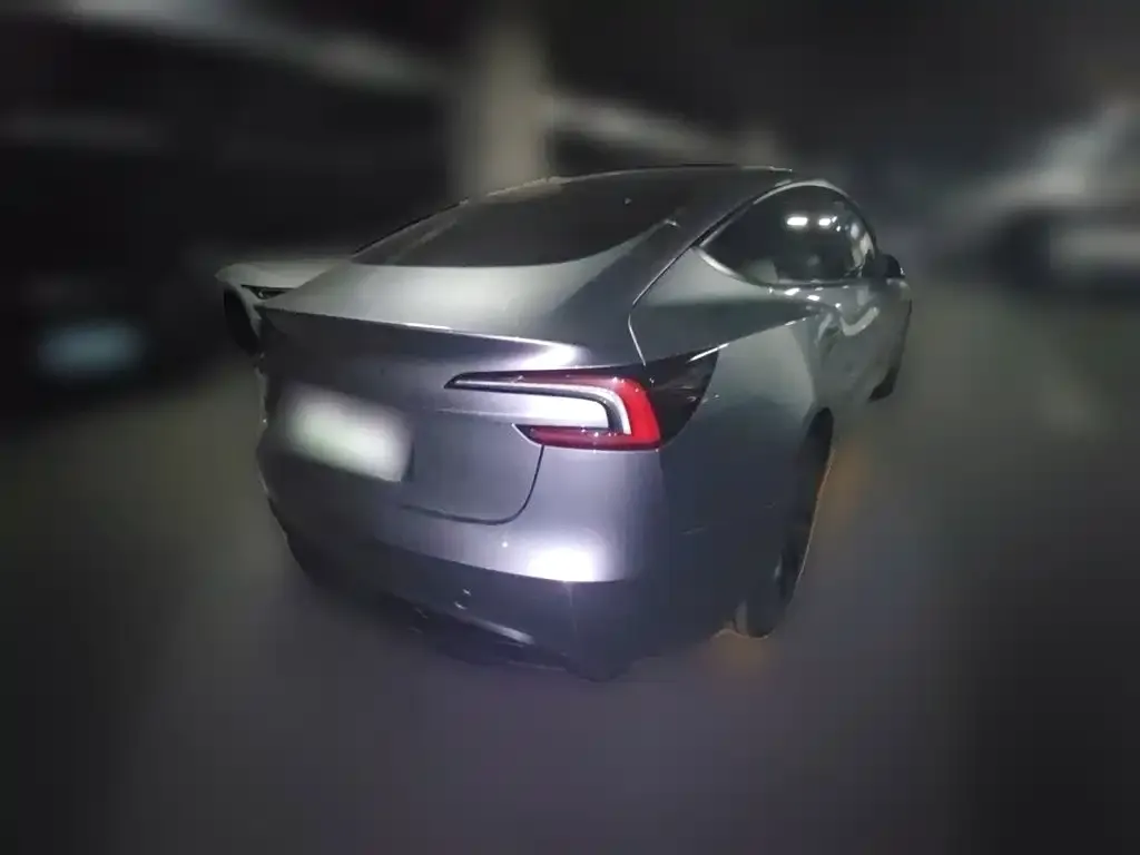 Tesla Model 3 — фото 2