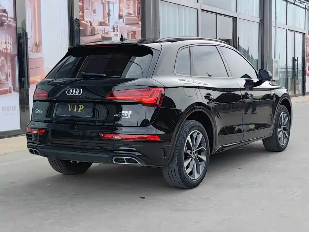 Audi Q5L — фото 7