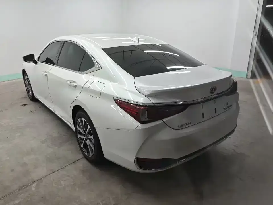 Lexus ES — фото 3