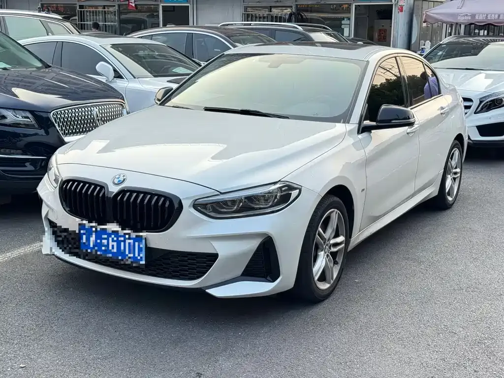 BMW 1 Series — фото 1