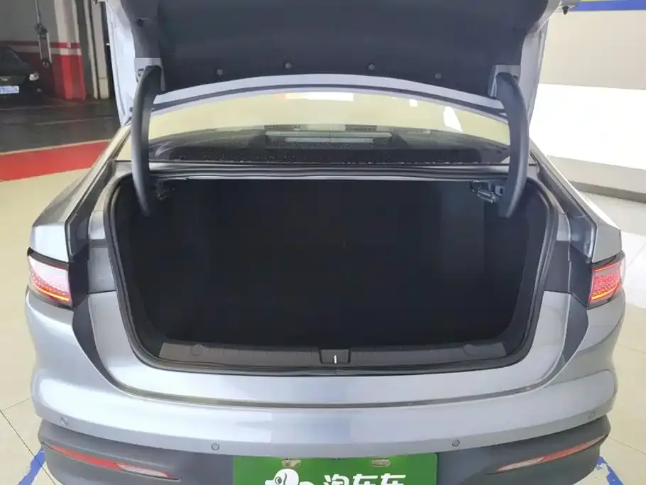 BYD Seal 05 DM-i — фото 9