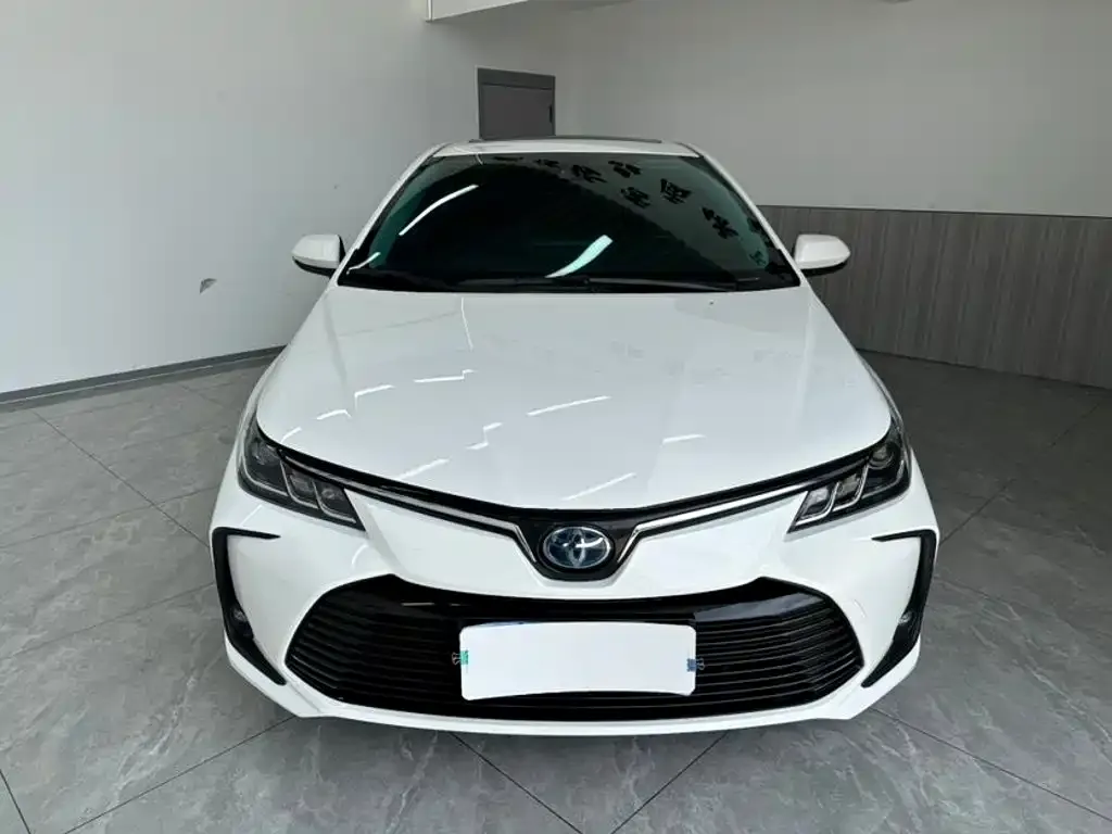 Toyota Corolla — фото 2