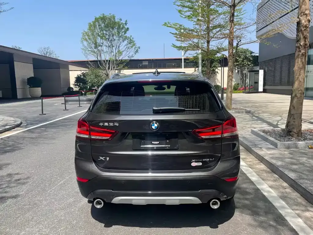 BMW X1 — фото 2