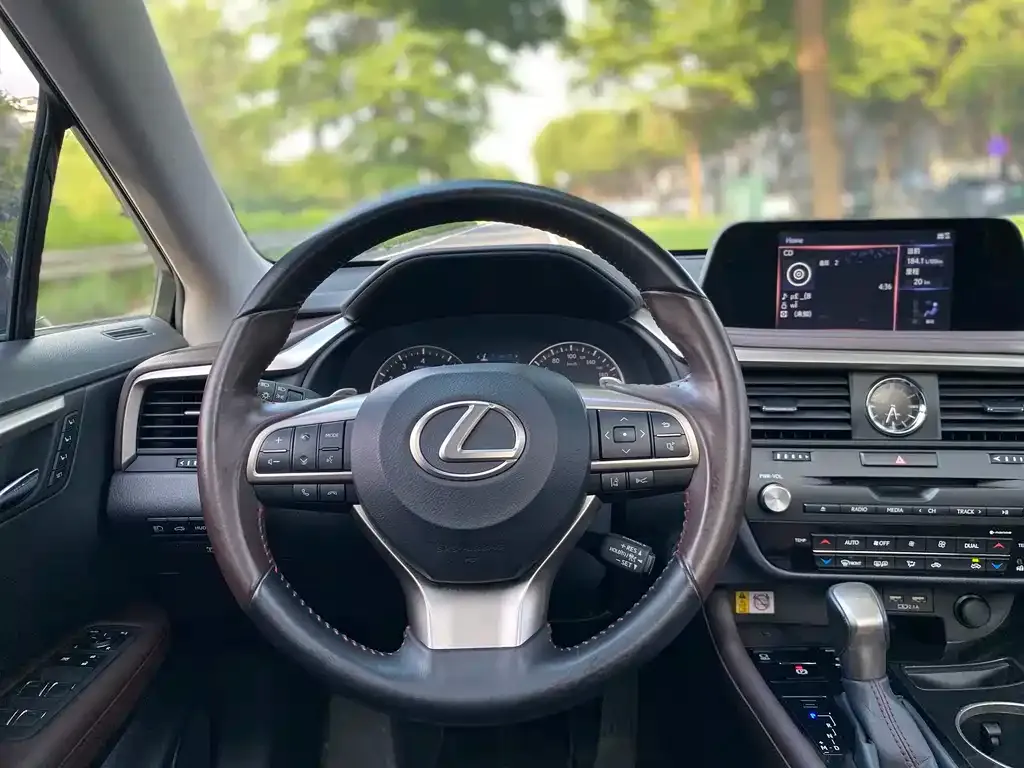 Lexus RX — фото 2