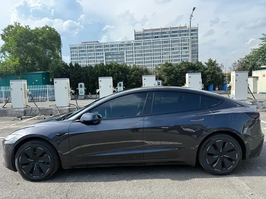 Tesla Model 3 2024 из CN, фото 8