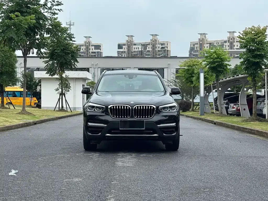 BMW X3 — фото 10