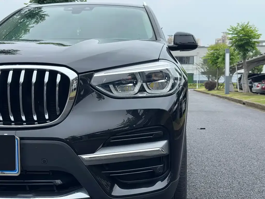 BMW X3 — фото 2