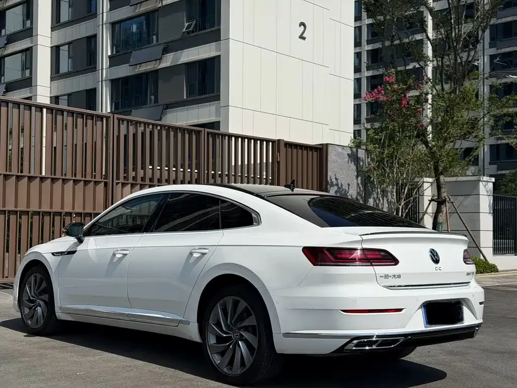 Volkswagen CC — фото 10
