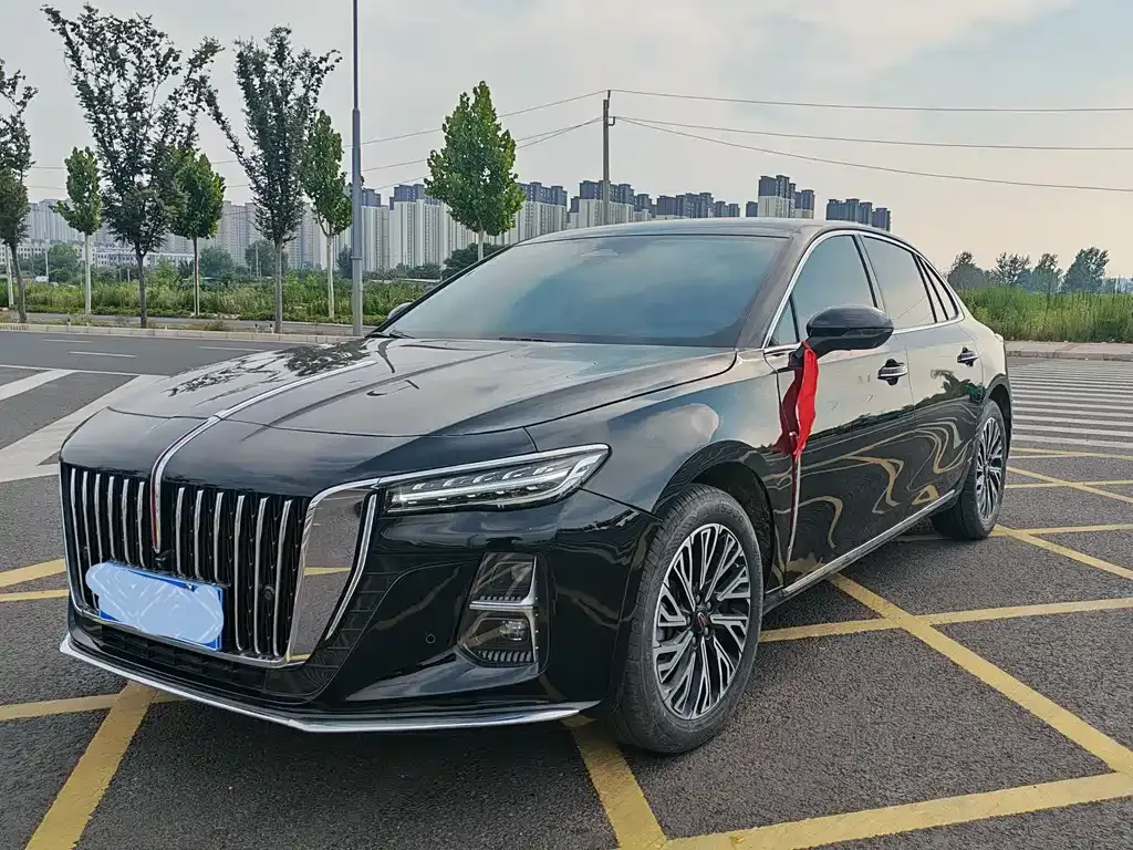 Hongqi H5 — фото 1