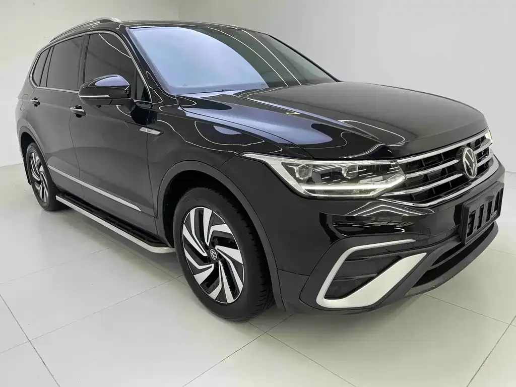 Volkswagen Tiguan L — фото 3