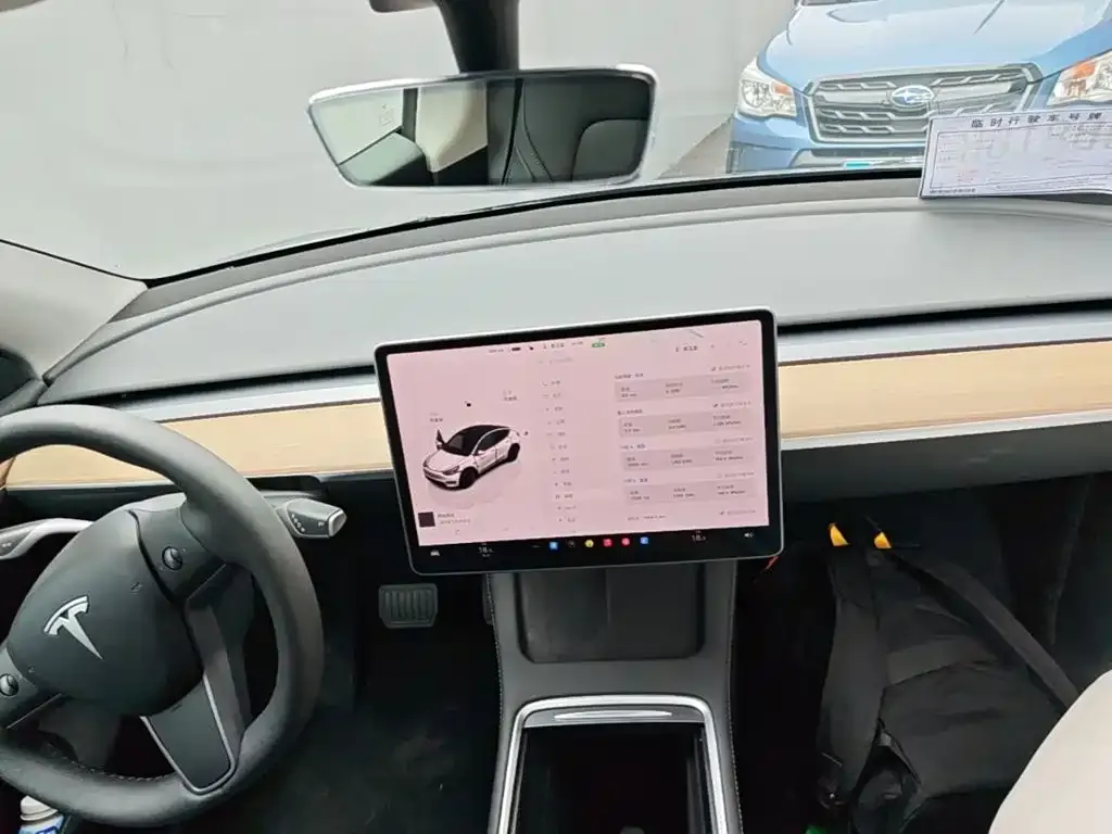 Tesla Model Y — фото 4