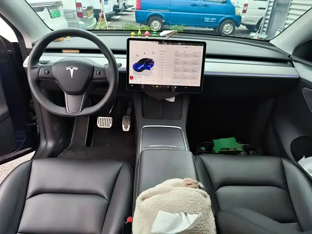 Tesla Model Y — фото 4