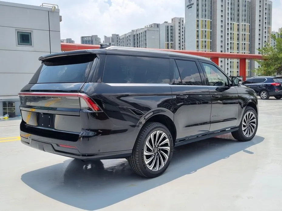 Lincoln Navigator 2026 из KR, фото 3