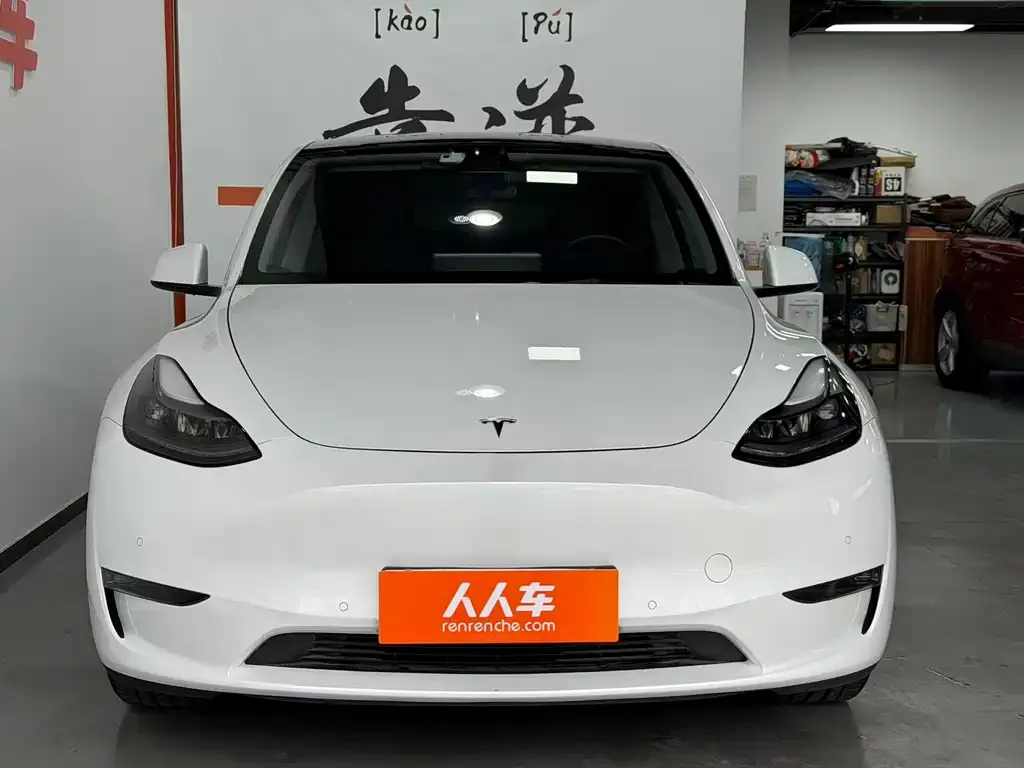 Tesla Model Y — фото 8