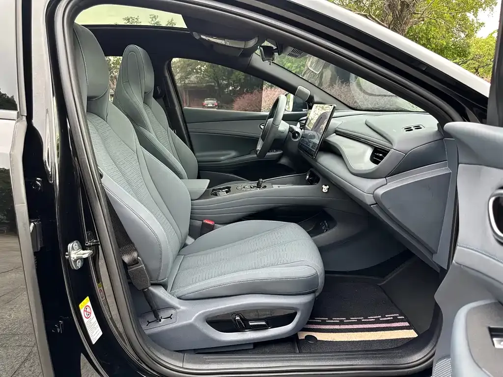 BYD Seal 06GT — фото 10