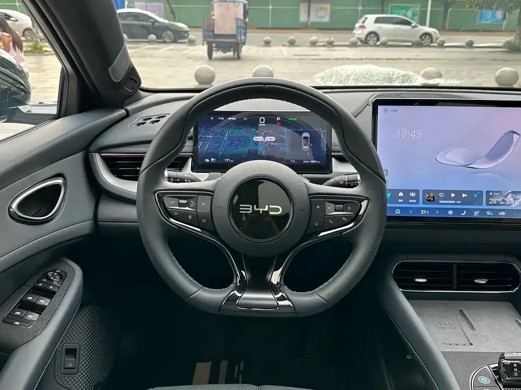 BYD Seal 06GT — фото 6