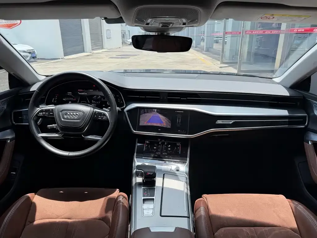 Audi A7L — фото 5