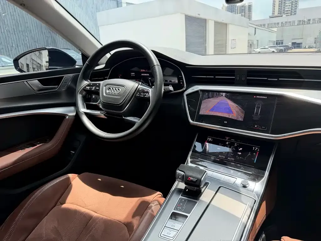 Audi A7L — фото 4