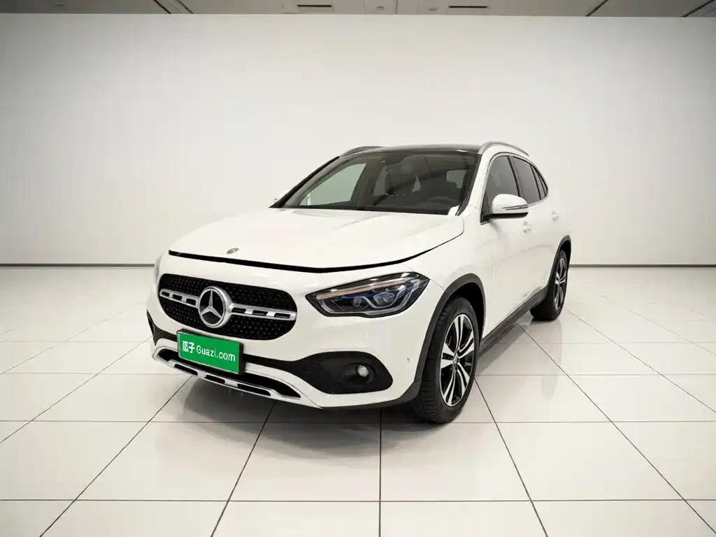 Mercedes-Benz GLA — фото 1