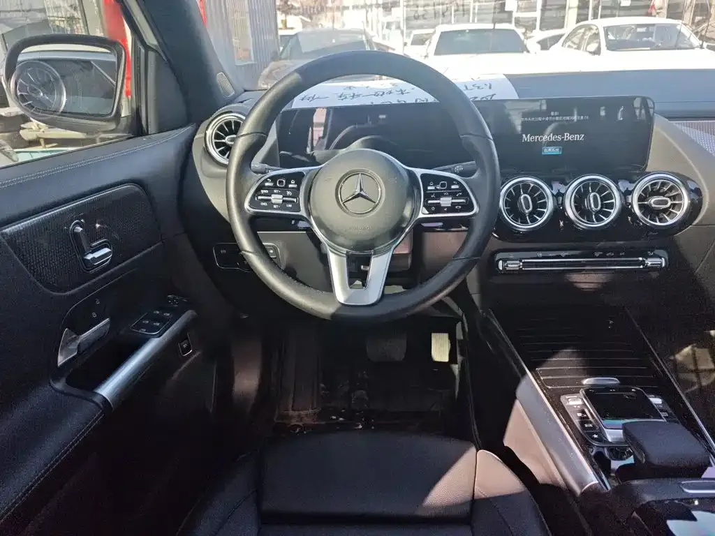 Mercedes-Benz GLA — фото 8