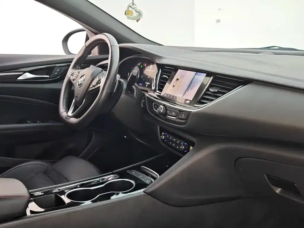 Buick Regal — фото 8
