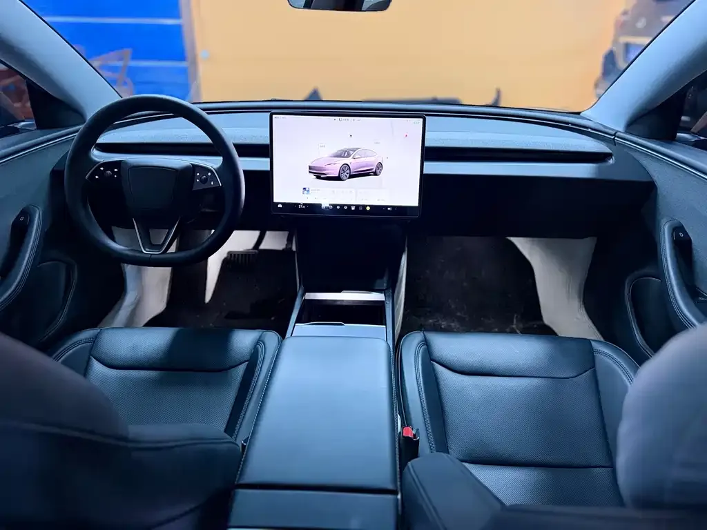 Tesla Model 3 — фото 4