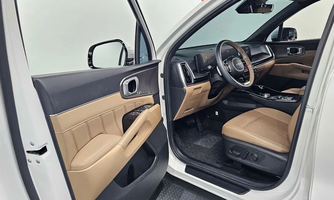 Kia Sorento — фото 9