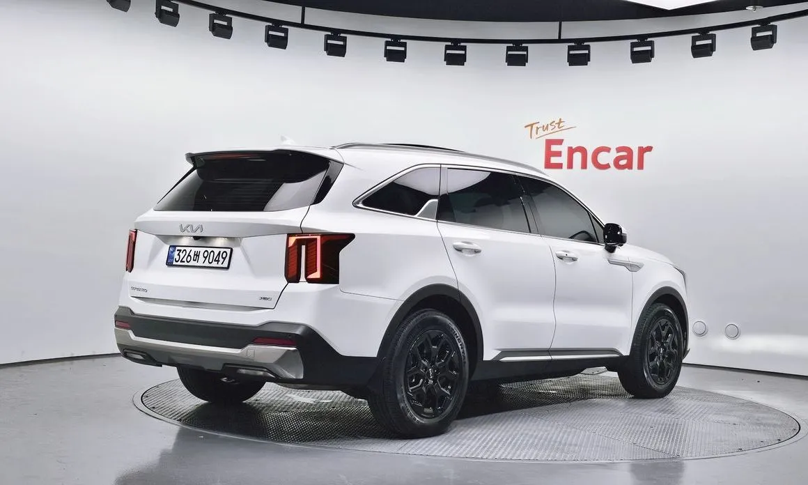 Kia Sorento — фото 6