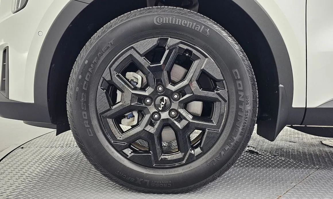 Kia Sorento — фото 5
