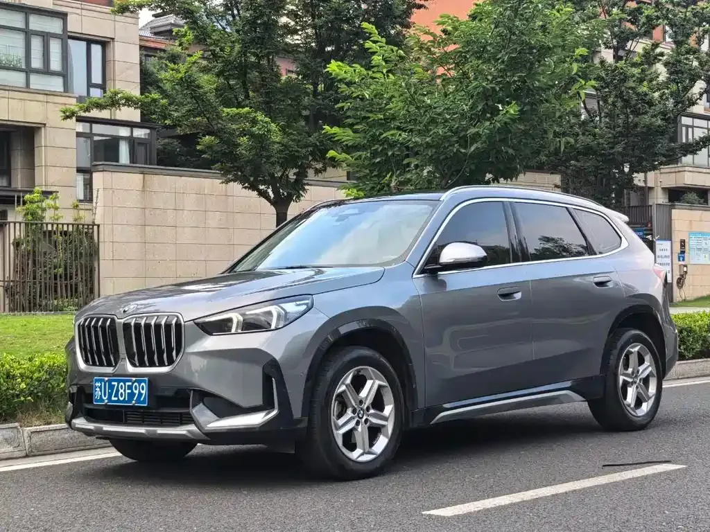 BMW X1 — фото 5