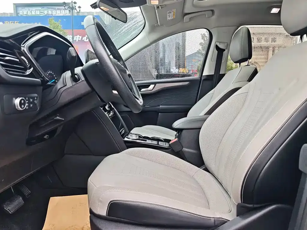 Ford Escape 2022 из CN, фото 9