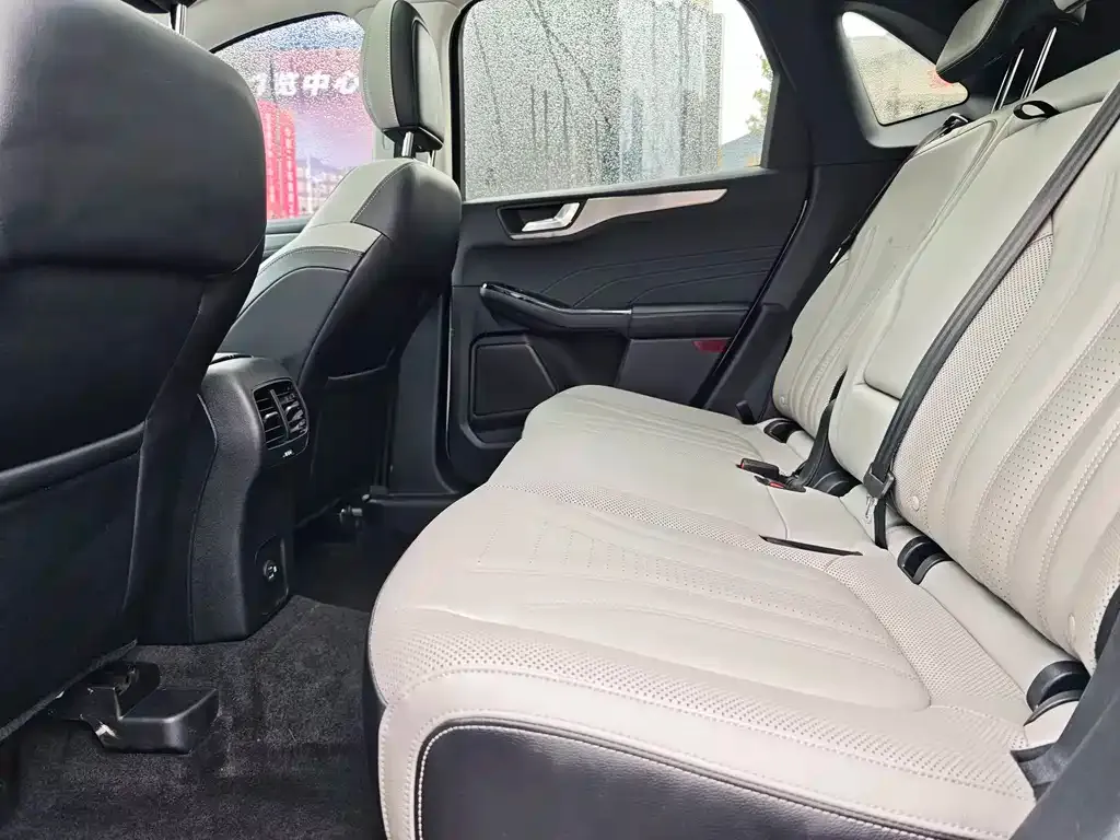 Ford Escape 2022 из CN, фото 3
