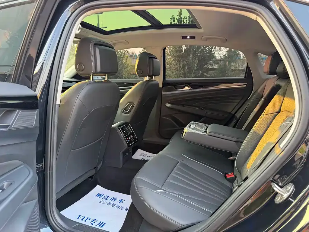 Volkswagen Passat — фото 7